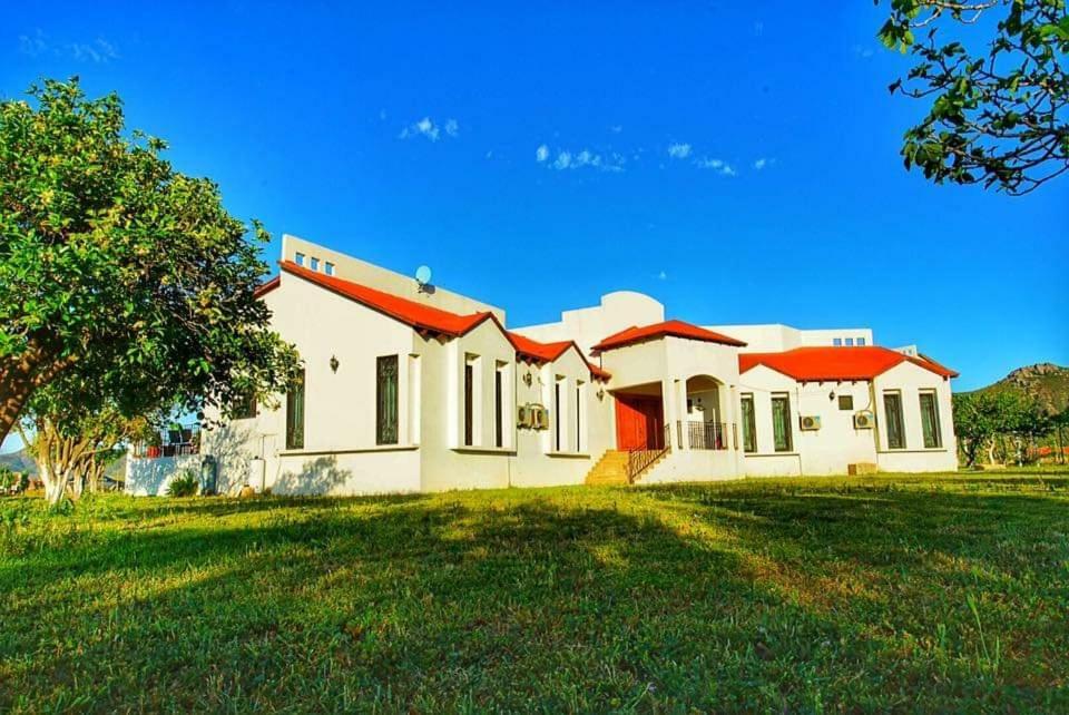 Villa Corsua 瓜达鲁佩镇 外观 照片